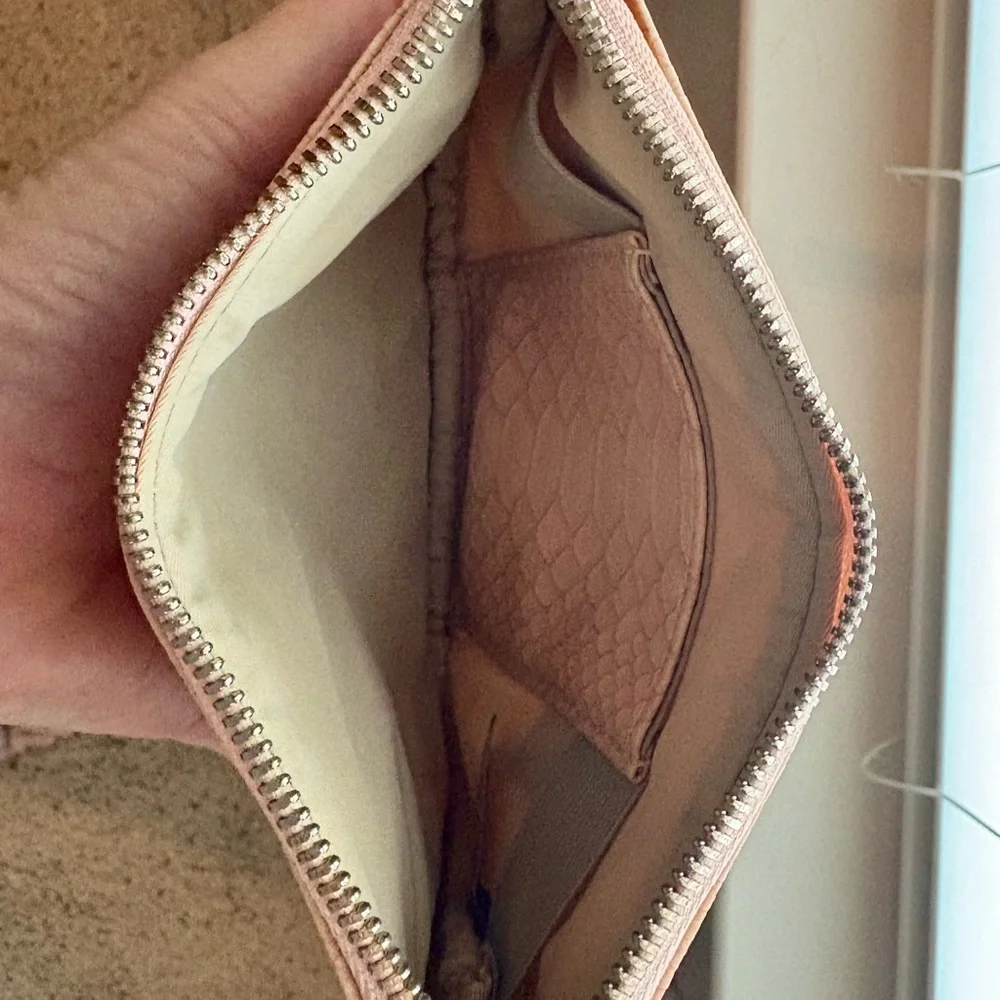 Kendra Scott Wristlet Pouch Womens Small Blush Pink Snakeskin Embossed‎
